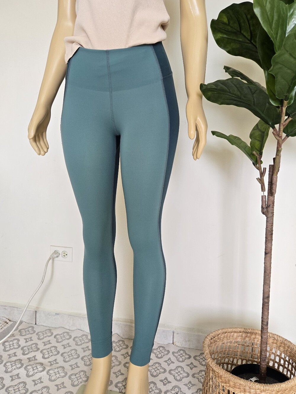 Rapha Commuter Leggings Women's Size Small Green Color cycling - Picture 6 of 14